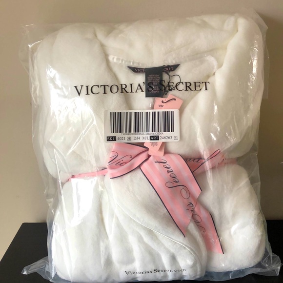 Victoria's Secret Other - Victoria’s Secret Plush Robe with Logo